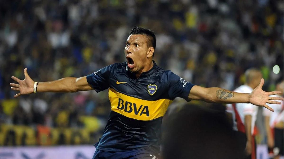 pochi chavez boca - Dónde está jugando Chávez Ex Boca