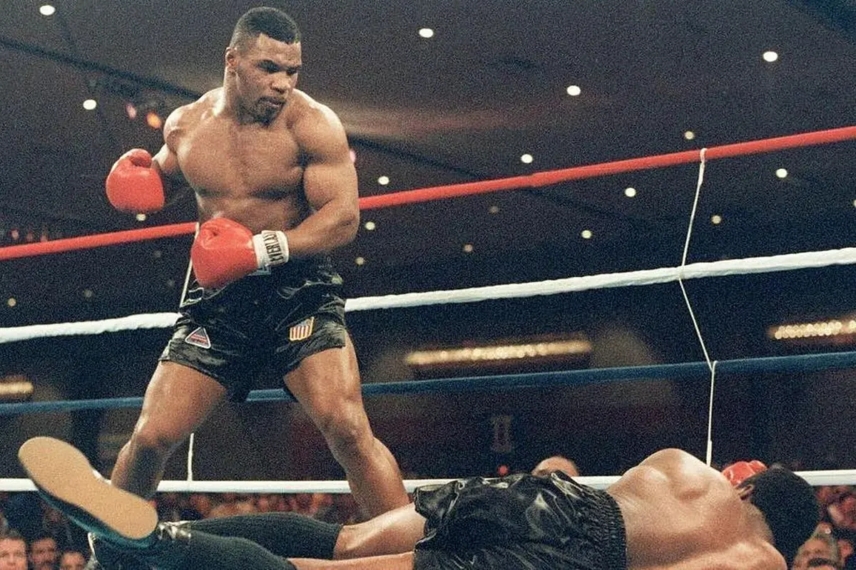 mike tyson boca juniors - Qué división era Mike Tyson